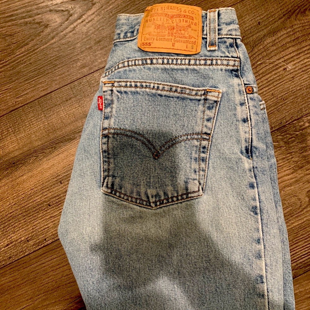 VINTAGE LEVI 555 JEANS